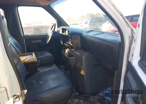 1993 Ford Econoline E350 Super Duty из США, поврежденный, VIN 1FBJS31H8PHB23128